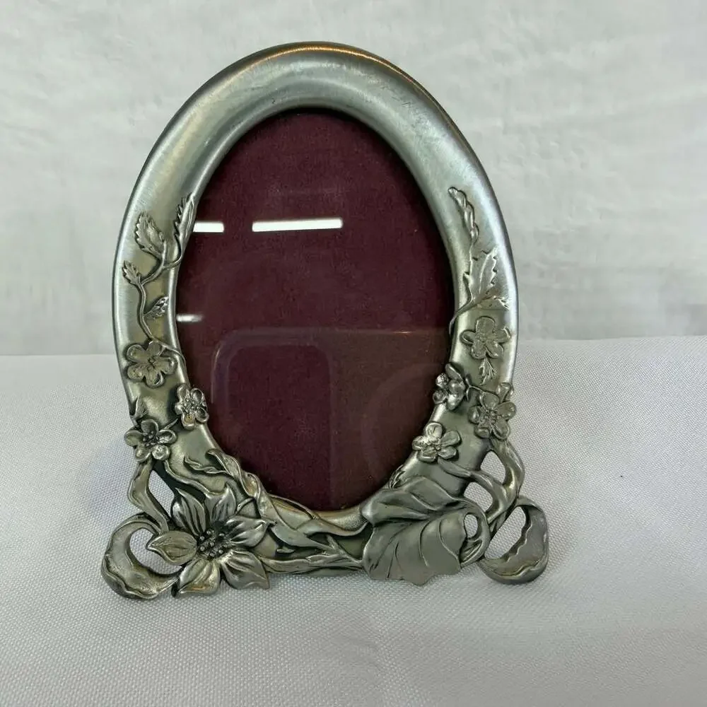 Vintage 1989 Seagull Canada Fine Pewter Picture Photo Frame Floral  Oval Small